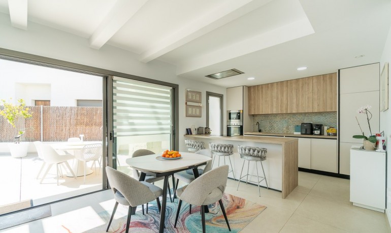 Revente - Villa -
Orihuela Costa* - Villamartin Golf