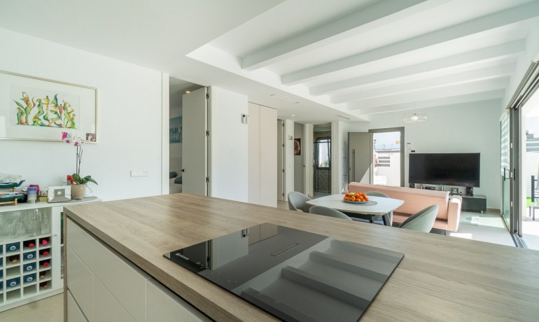 Revente - Villa -
Orihuela Costa* - Villamartin Golf