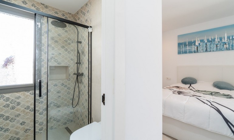 Revente - Villa -
Orihuela Costa* - Villamartin Golf