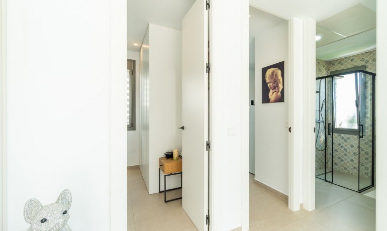 Revente - Villa -
Orihuela Costa* - Villamartin Golf