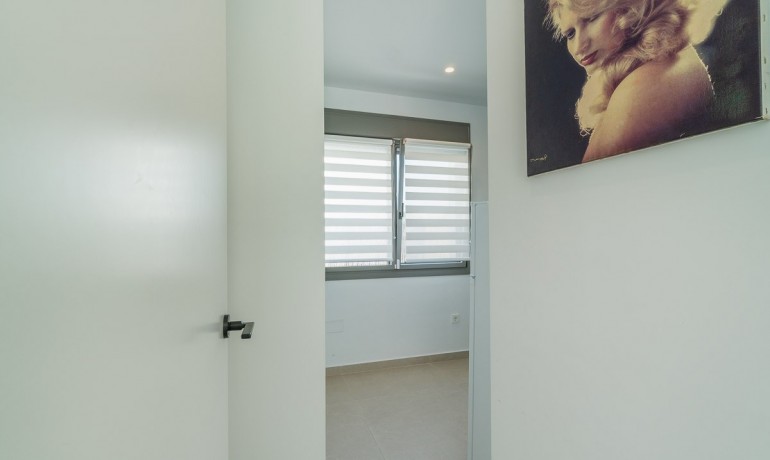 Revente - Villa -
Orihuela Costa* - Villamartin Golf