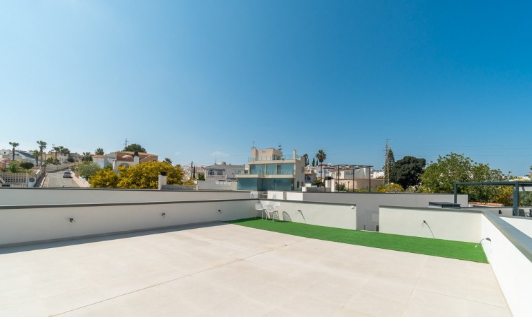 Revente - Villa -
Orihuela Costa* - Villamartin Golf