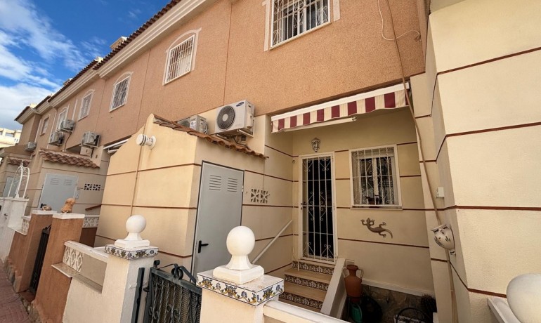 Revente - Maison -
Cuidad Quesada* - Doña pepa