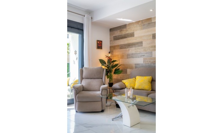 Herverkoop - Villa -
Benijofar* - Benijófar