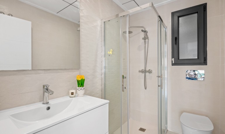 Herverkoop - Villa -
Benijofar* - Benijófar