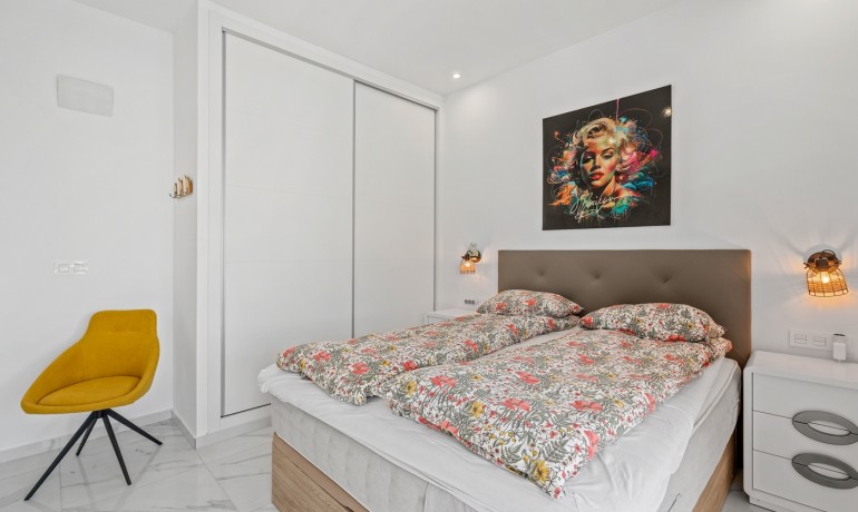 Herverkoop - Villa -
Benijofar* - Benijófar