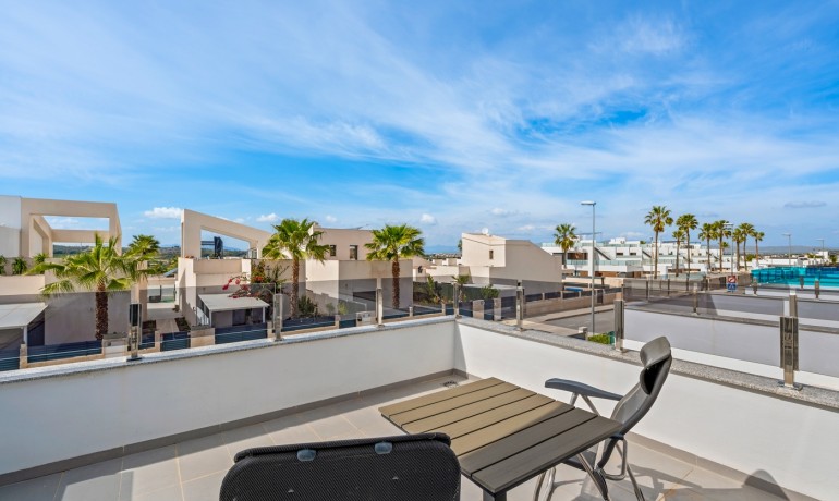 Herverkoop - Villa -
Benijofar* - Benijófar