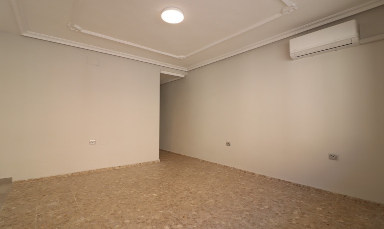 Sale - Apartment / Flat -
Torrevieja - Torre La Mata
