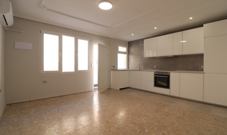 Sale - Apartment / Flat -
Torrevieja - Torre La Mata