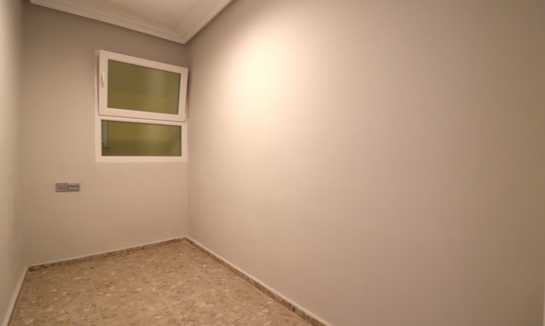 Sale - Apartment / Flat -
Torrevieja - Torre La Mata