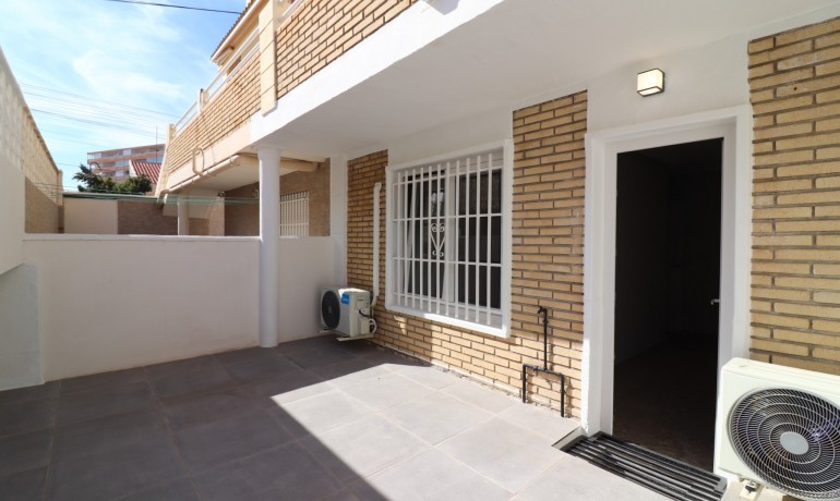 Sale - Apartment / Flat -
Torrevieja - Torre La Mata