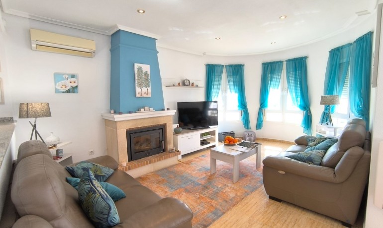 Herverkoop - Villa -
Guardamar del Segura - El Raso