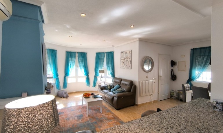 Herverkoop - Villa -
Guardamar del Segura - El Raso