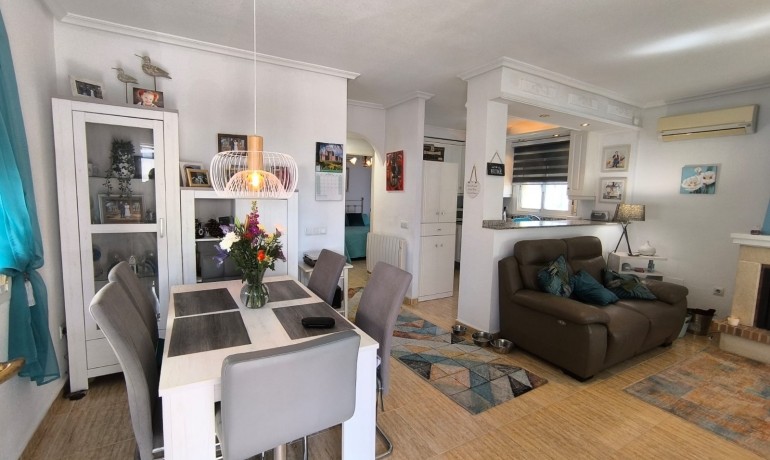 Herverkoop - Villa -
Guardamar del Segura - El Raso