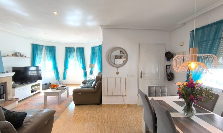 Herverkoop - Villa -
Guardamar del Segura - El Raso