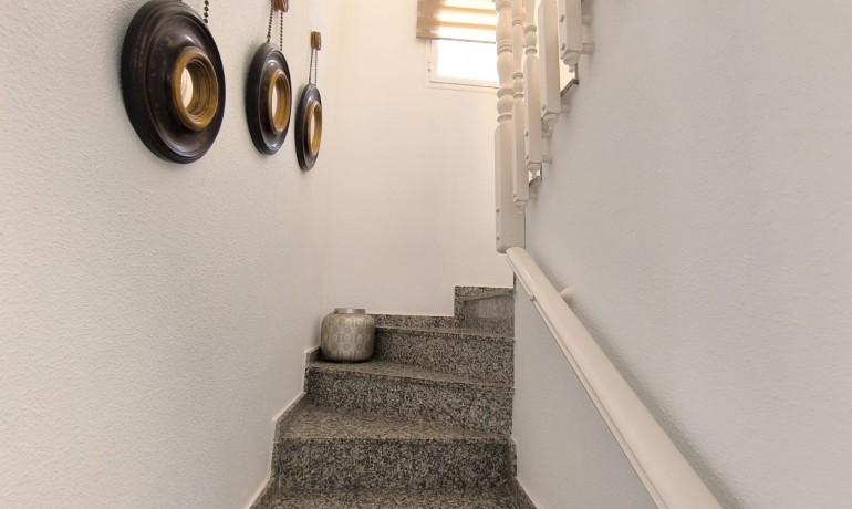 Herverkoop - Villa -
Guardamar del Segura - El Raso