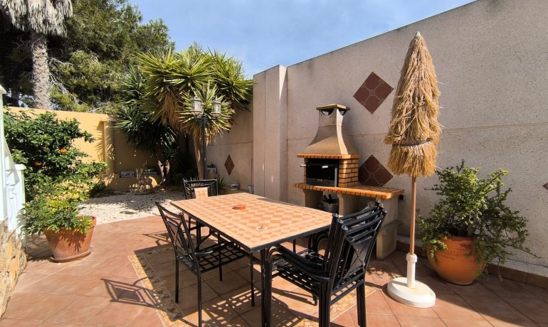 Herverkoop - Villa -
Guardamar del Segura - El Raso