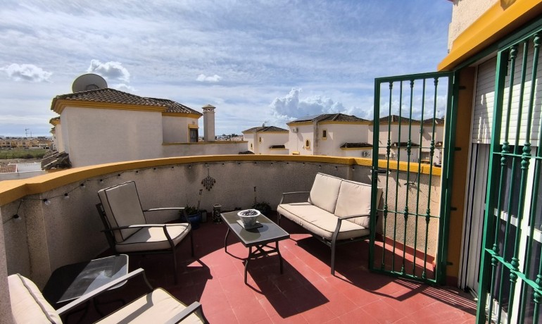 Herverkoop - Villa -
Guardamar del Segura - El Raso