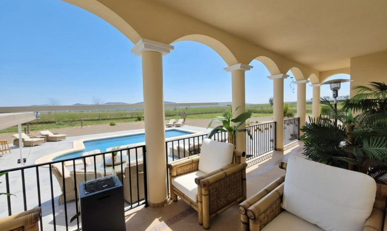 Sale - Finca / Country Property -
Pinoso - Pinoso - Country