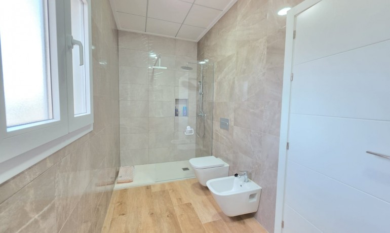 Sale - Finca / Country Property -
Pinoso - Pinoso - Country