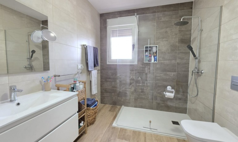 Sale - Finca / Country Property -
Pinoso - Pinoso - Country