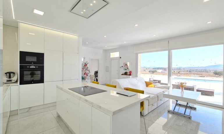 Sale - Finca / Country Property -
Pinoso - Pinoso - Country