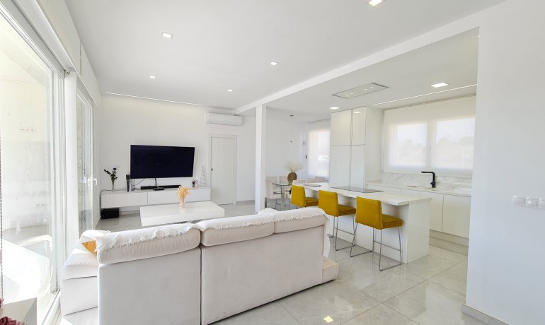 Sale - Finca / Country Property -
Pinoso - Pinoso - Country