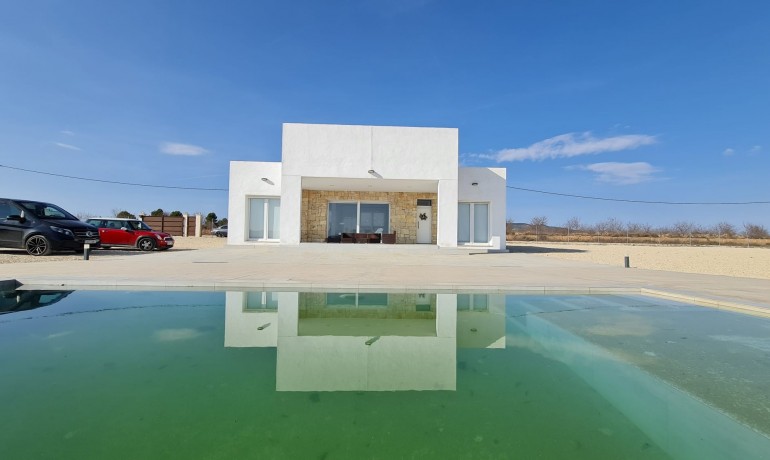 Sale - Finca / Country Property -
Pinoso - Pinoso - Country