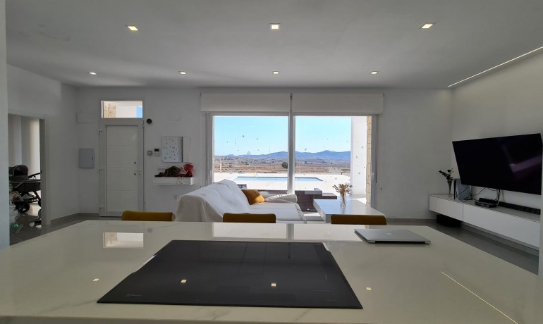 Sale - Finca / Country Property -
Pinoso - Pinoso - Country