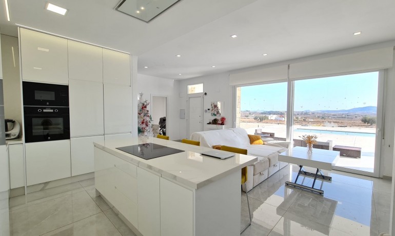 Sale - Finca / Country Property -
Pinoso - Pinoso - Country