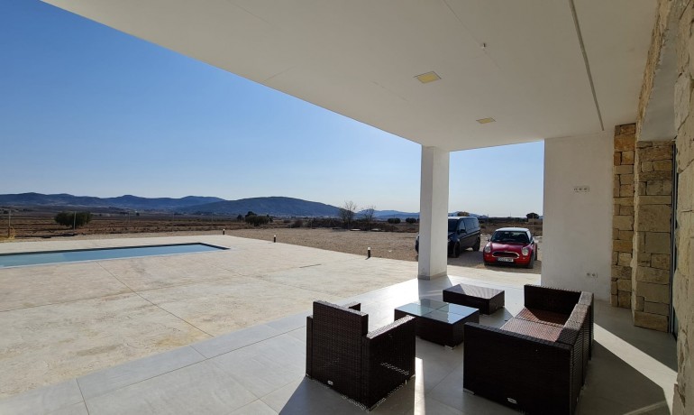 Sale - Finca / Country Property -
Pinoso - Pinoso - Country