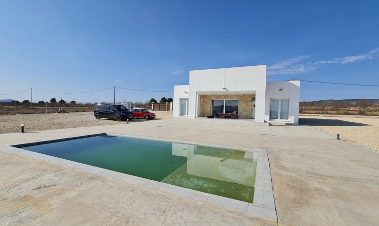 Sale - Finca / Country Property -
Pinoso - Pinoso - Country