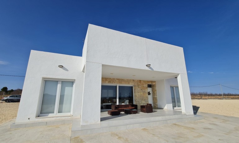 Sale - Finca / Country Property -
Pinoso - Pinoso - Country