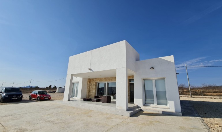 Sale - Finca / Country Property -
Pinoso - Pinoso - Country