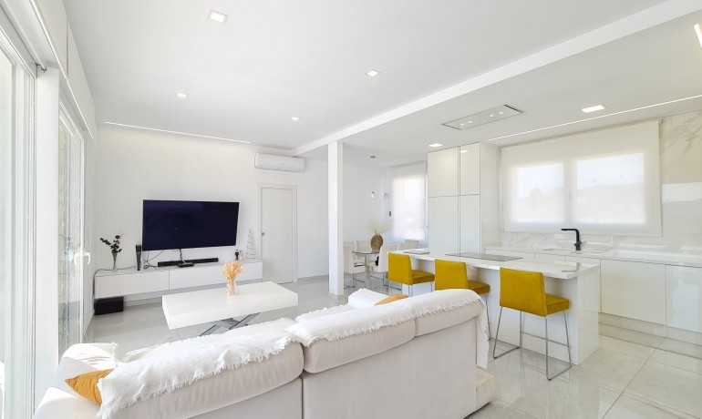 Sale - Finca / Country Property -
Pinoso - Pinoso - Country