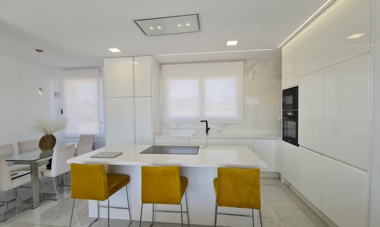 Sale - Finca / Country Property -
Pinoso - Pinoso - Country