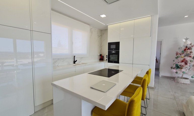 Sale - Finca / Country Property -
Pinoso - Pinoso - Country