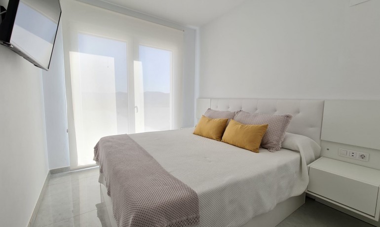 Sale - Finca / Country Property -
Pinoso - Pinoso - Country