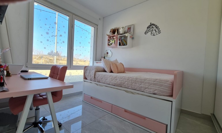 Sale - Finca / Country Property -
Pinoso - Pinoso - Country