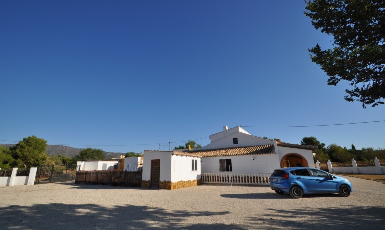 Herverkoop - Finca / Landgoed -
Pinoso - Pinoso - Town