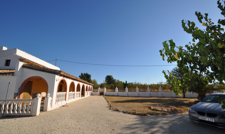 Herverkoop - Finca / Landgoed -
Pinoso - Pinoso - Town