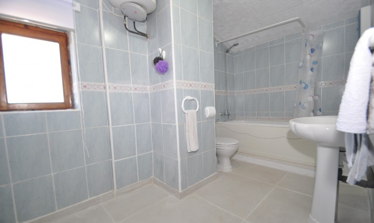 Herverkoop - Finca / Landgoed -
Pinoso - Pinoso - Town