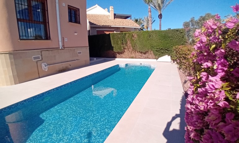Herverkoop - Villa -
Algorfa - La Finca Golf Resort