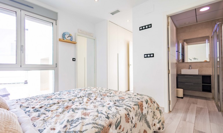 Herverkoop - Villa -
Orihuela Costa* - Lomas de Cabo Roig