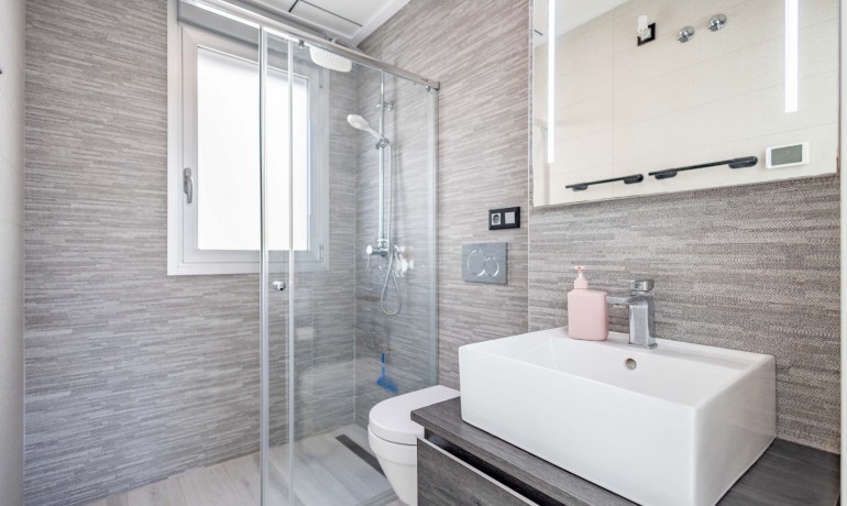 Herverkoop - Villa -
Orihuela Costa* - Lomas de Cabo Roig