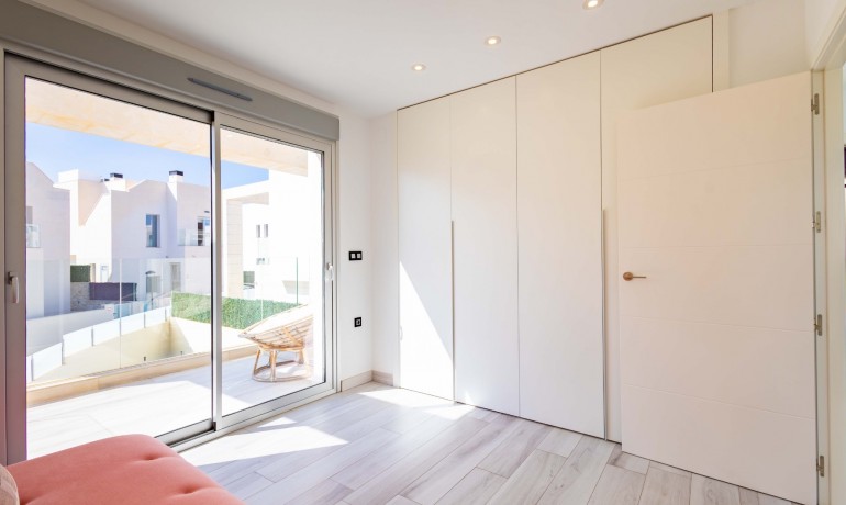 Herverkoop - Villa -
Orihuela Costa* - Lomas de Cabo Roig