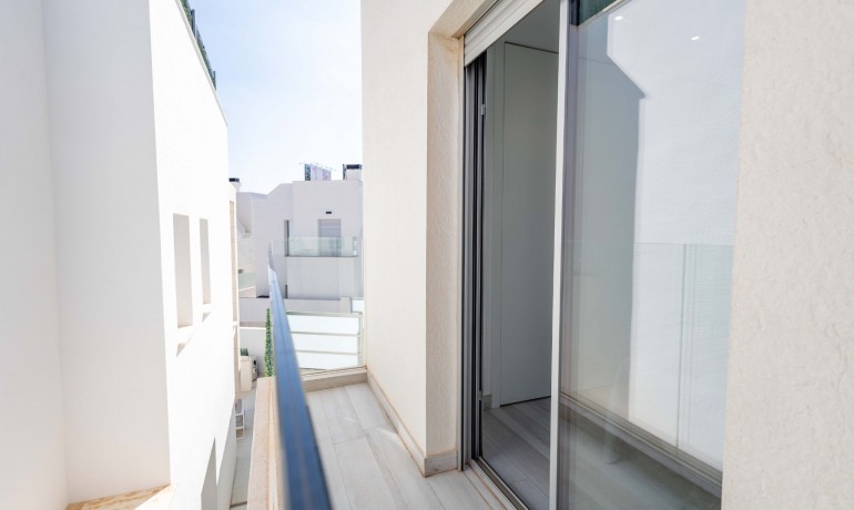 Herverkoop - Villa -
Orihuela Costa* - Lomas de Cabo Roig