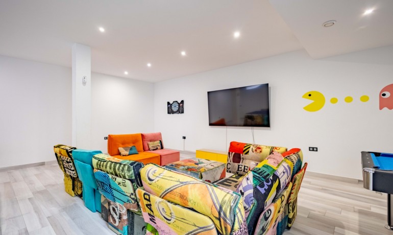 Herverkoop - Villa -
Orihuela Costa* - Lomas de Cabo Roig