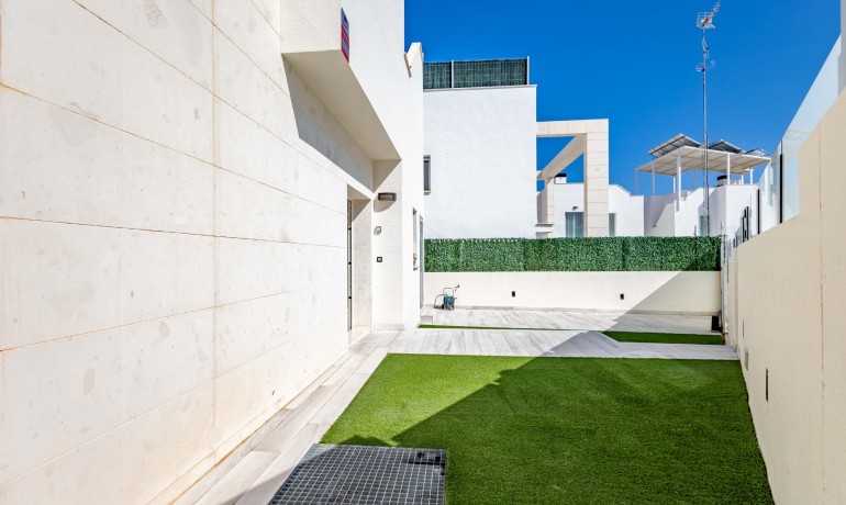 Herverkoop - Villa -
Orihuela Costa* - Lomas de Cabo Roig