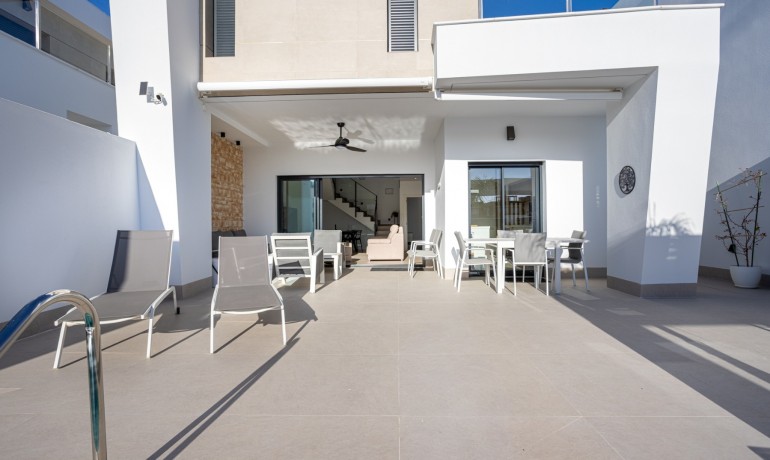 Herverkoop - Villa -
Dolores* - Dolores